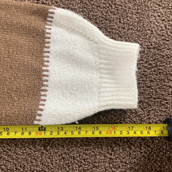 Angashion Women’s Sweater medium - Picture 7 of 7